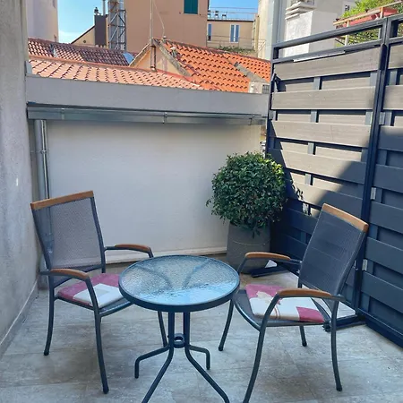 Rose Apartment