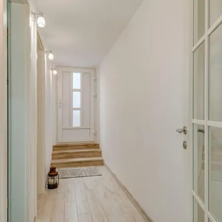 Apartament Rose *