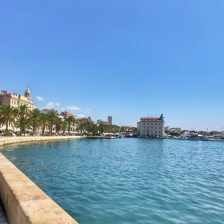 Rose Lägenhet Split